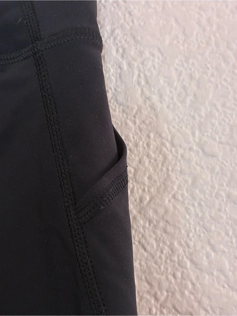 Old Navy  | Like new girls black stretch biker shorts kick shorts size 10-12